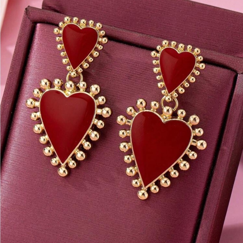 ❤️❤️❤️3 for 12$❤️❤️❤️Chic Heart Earrings with Gold Accents